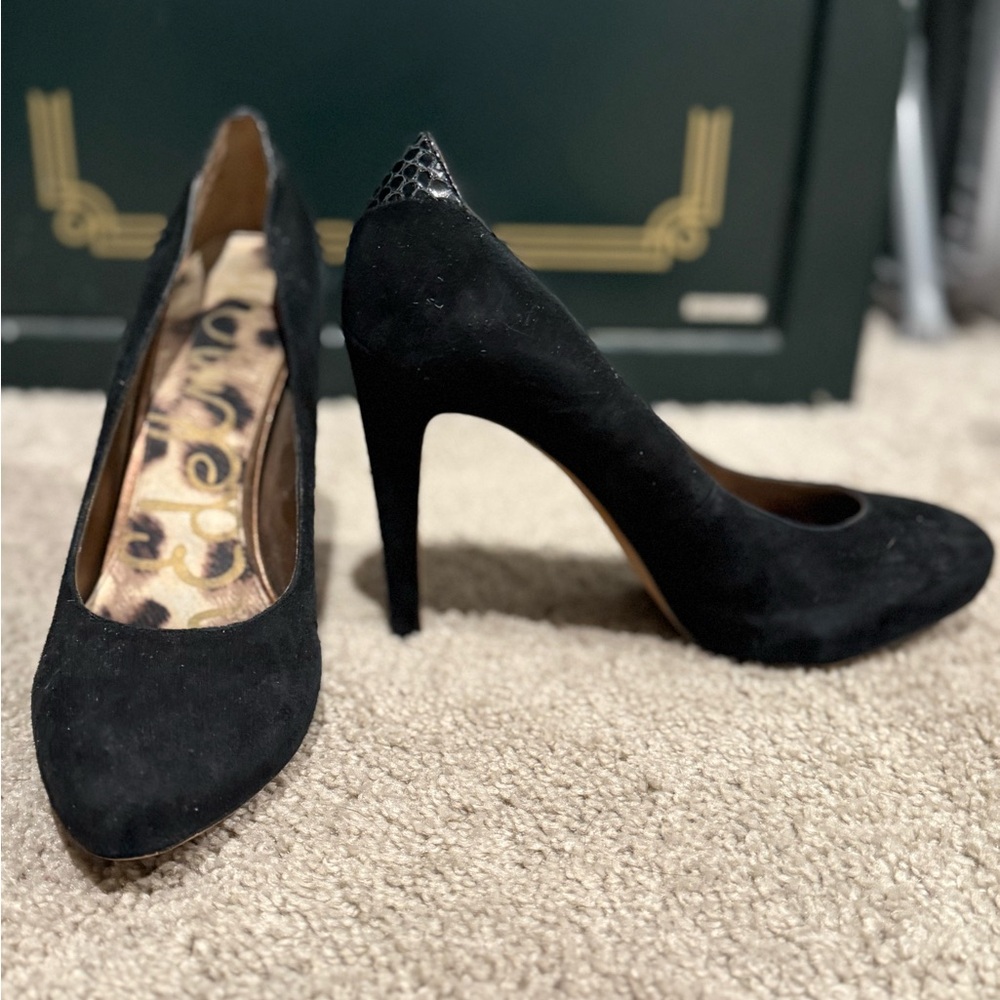 Elegant Black Stiletto Heels